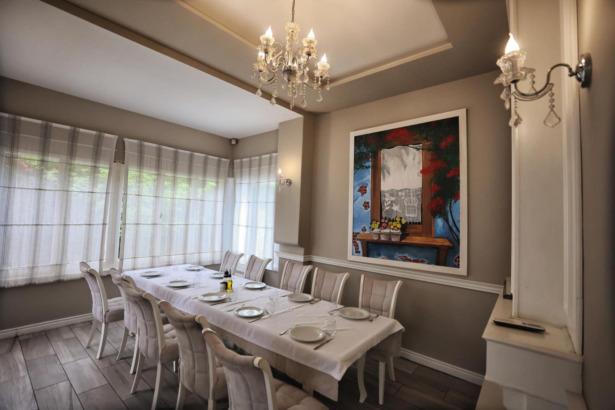 Casablanca - Boutique & Restaurant * Shkoder