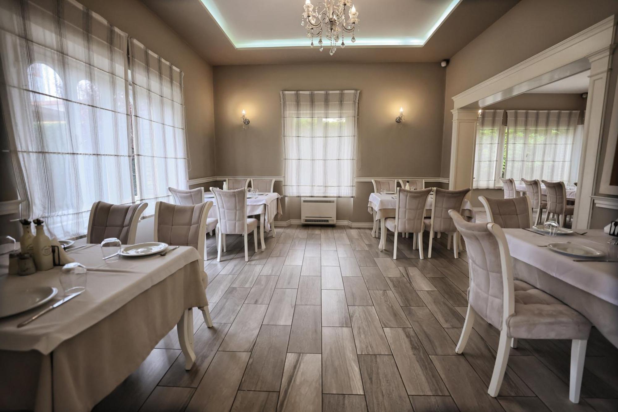 Casablanca - Boutique & Restaurant Hotel Shkoder