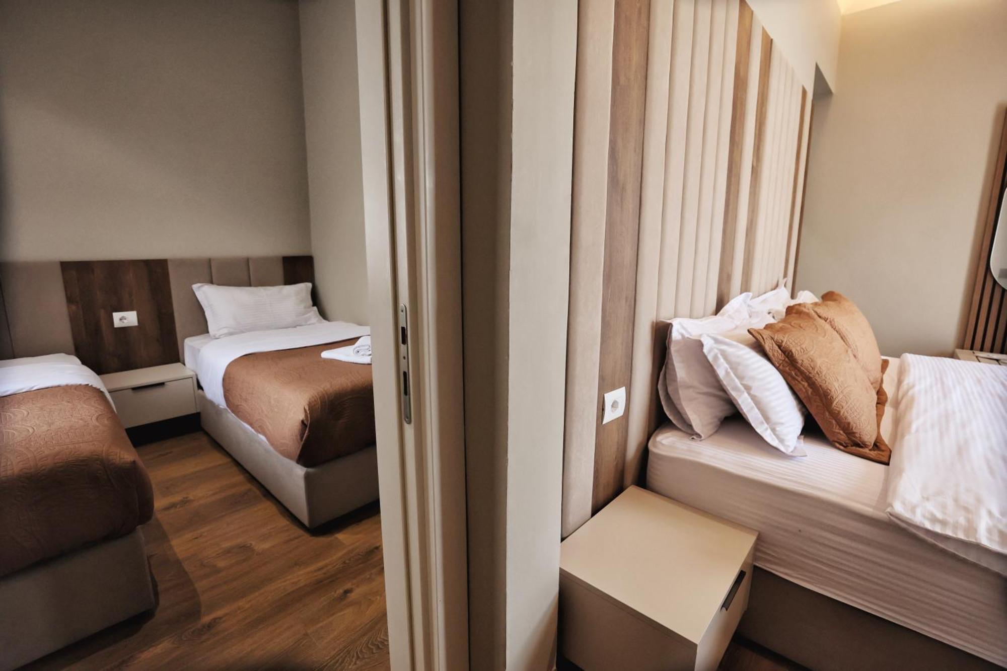 Casablanca - Boutique & Restaurant * Shkoder