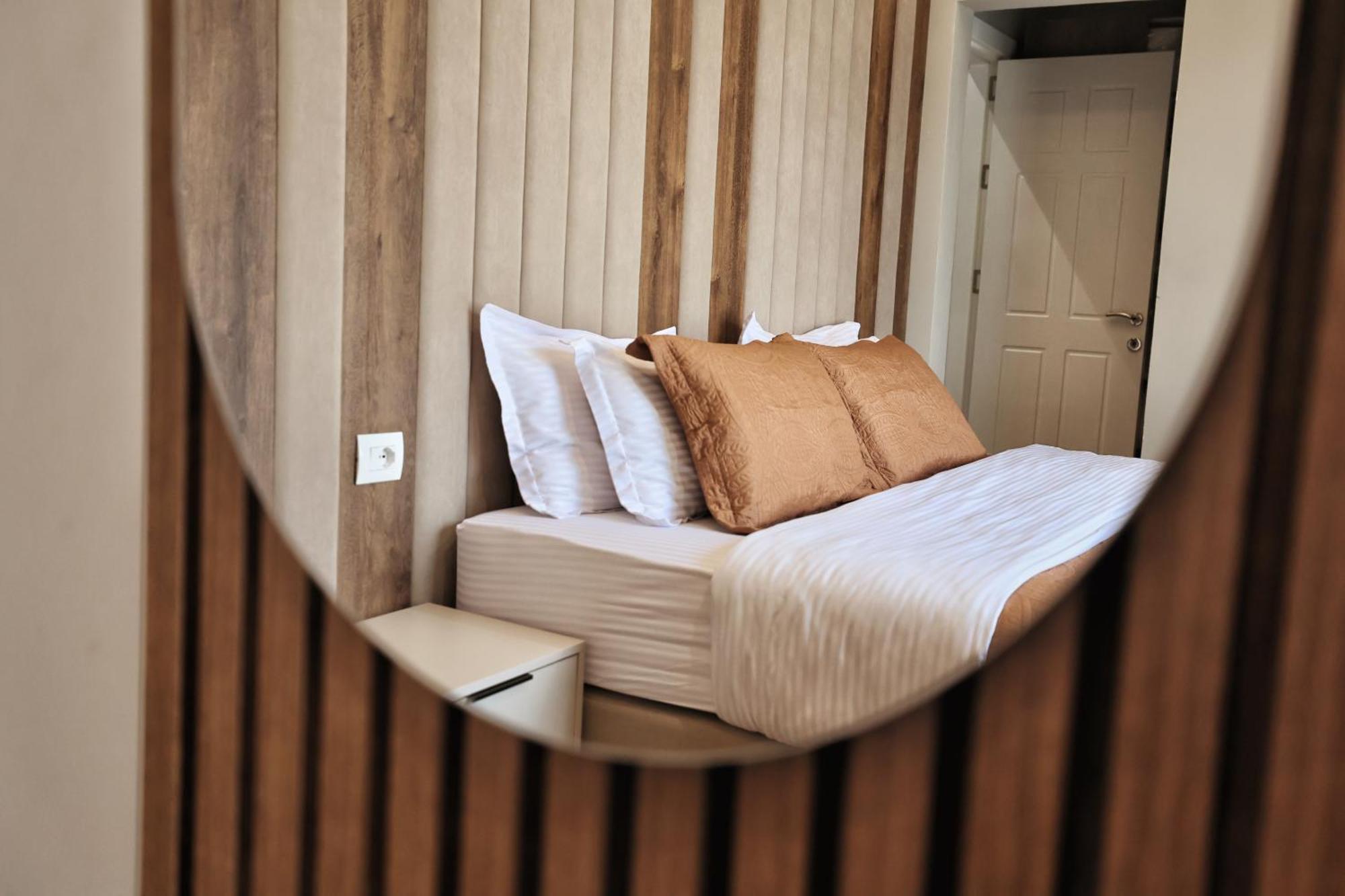 Casablanca - Boutique & Restaurant * Shkoder