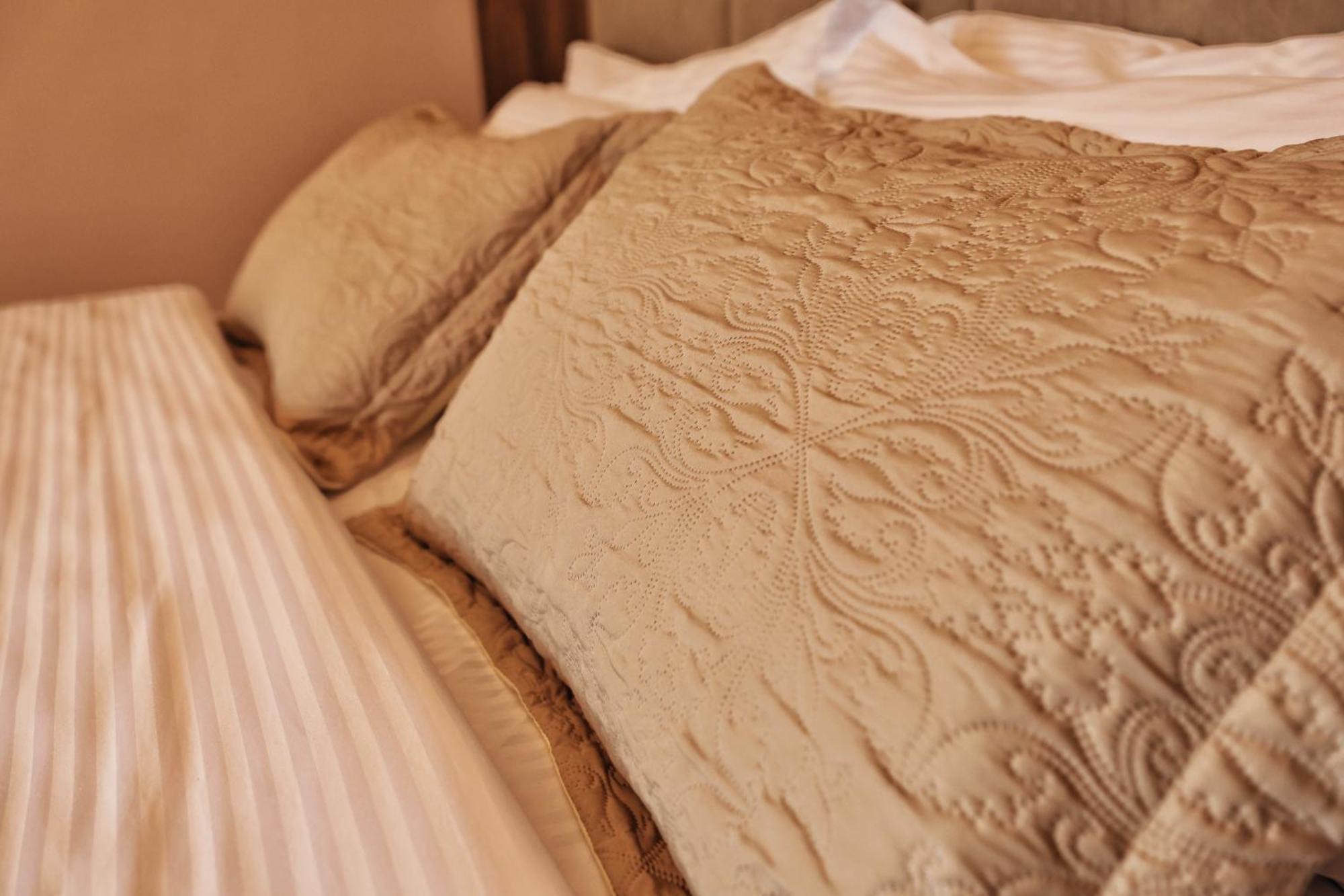 Casablanca - Boutique & Restaurant * Shkoder
