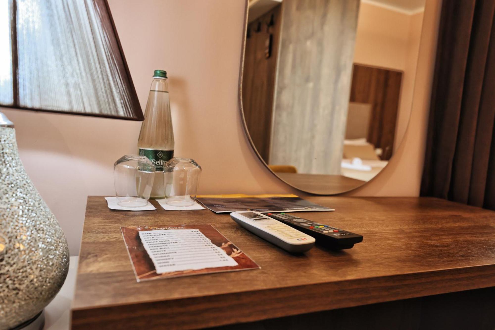 Casablanca - Boutique & Restaurant * Shkoder