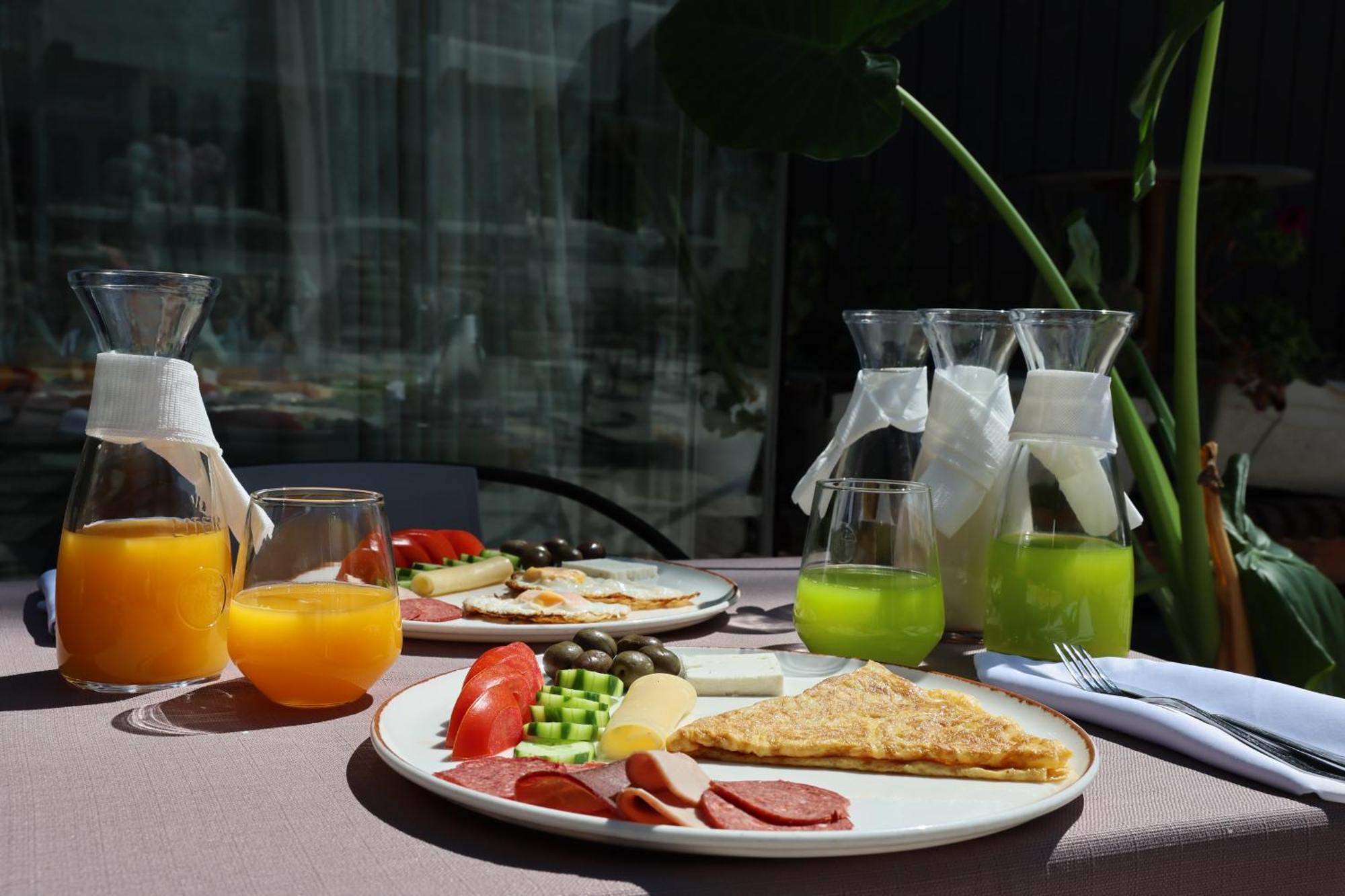 Casablanca - Boutique & Restaurant Hotel Shkoder